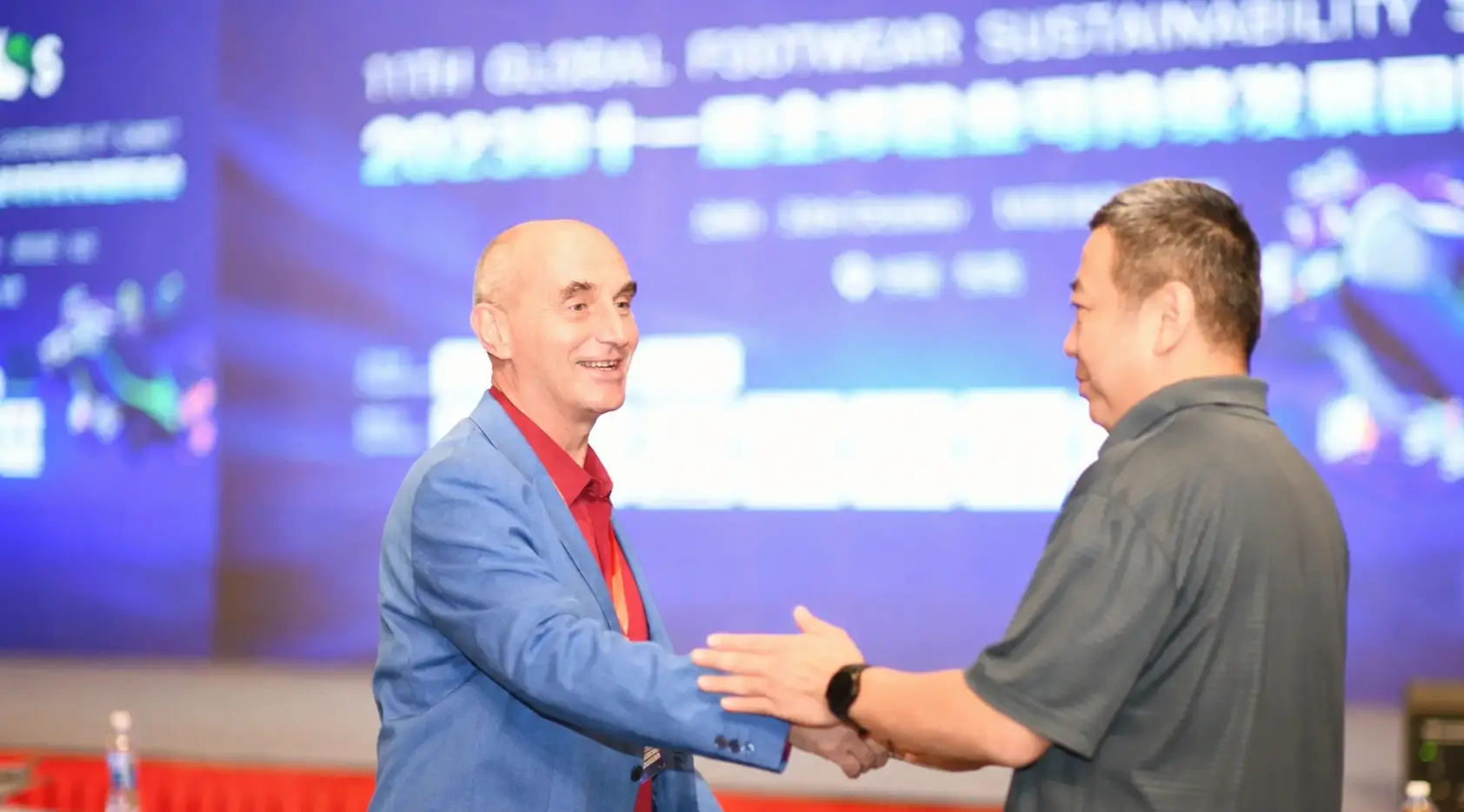 A partnership agreed on stage